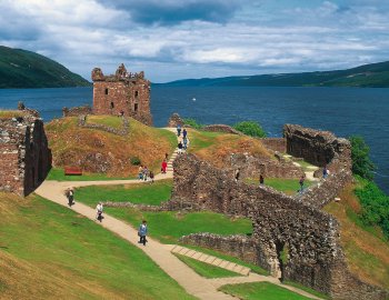 Urquhart Castle am Loch Ness © Kessler Medien
