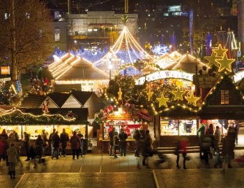 Weihnachtsmarkt in Stuttgart &copy; Jürgen Fälchle-fotolia.com