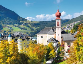 St. Ulrich im Herbst &copy; Nido Huebl - stock.adobe.com