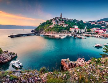 Blick auf Vrbnik © Andrew Mayovskyy - stock.adobe.com