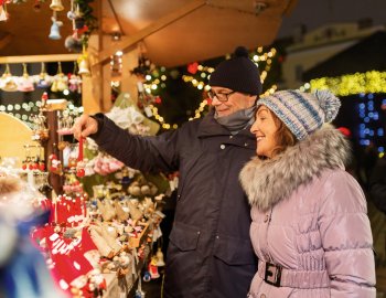 Weihnachtsmarkt &copy; Syda Productions - stock.adobe.com