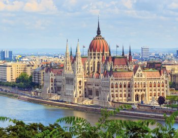Parlament und Donau in Budapest &copy; dziewul-stock.adobe.com