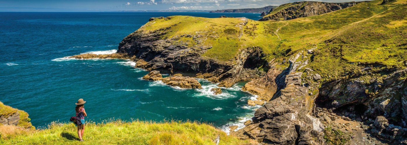 Die Küste Cornwalls bei Tintagel Castle