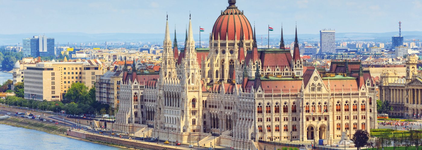 Parlament und Donau in Budapest